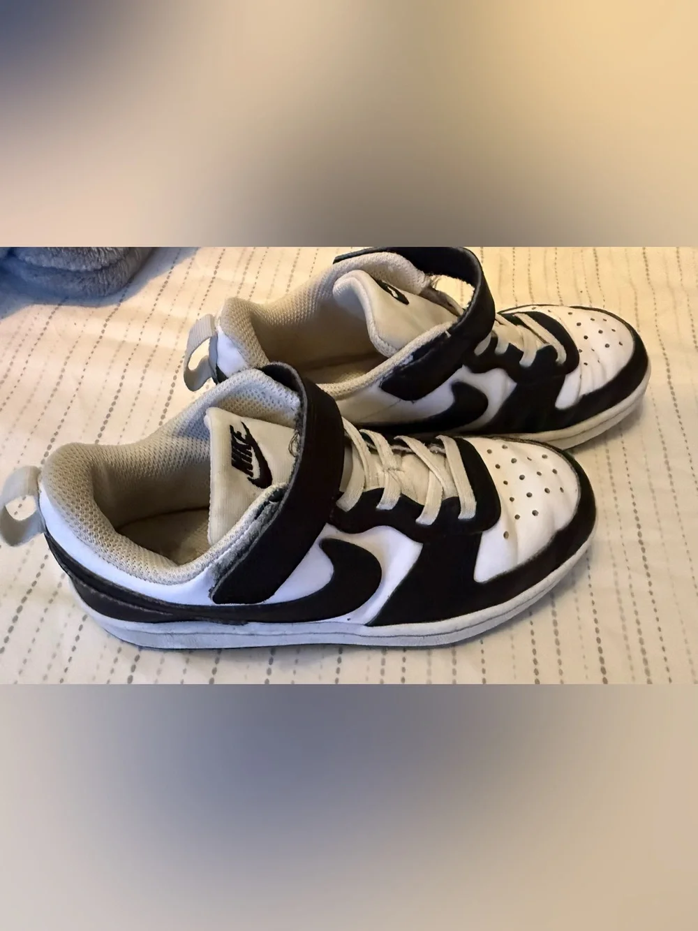 Nike Kids Black and White Low-Top Sneaker with Hook-and-Loop Strapy size 13